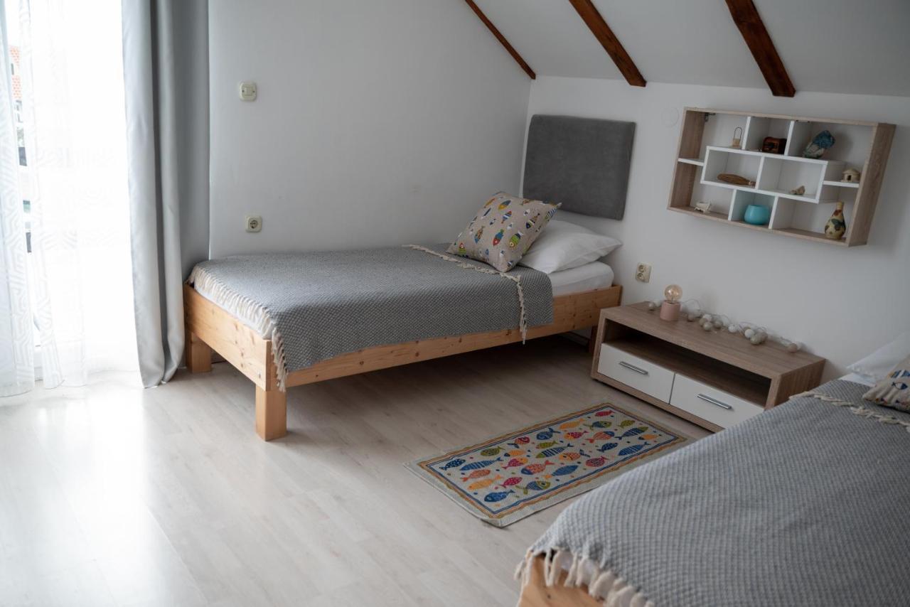 Apartman Milutin Vrsi Eksteriør bilde