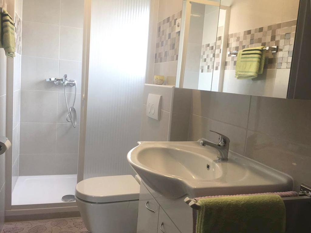 Apartman Milutin Vrsi Eksteriør bilde